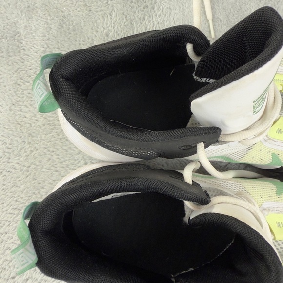 Nike Giannis Immortality 2 GS White Volt Boys Size 7 US - Picture 3 of 16